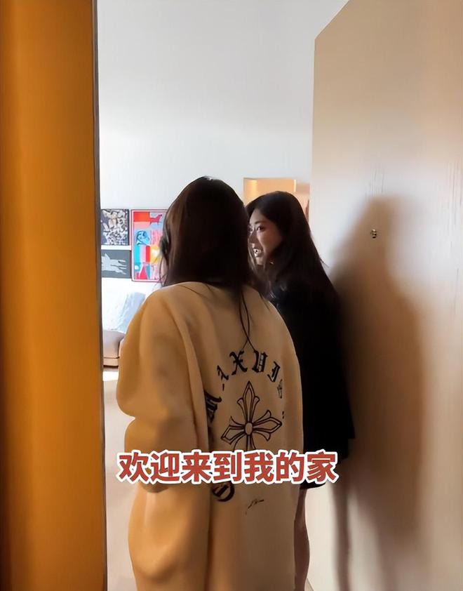 孩子、买菜住150平豪宅一年赚40万OG真人游戏香港美女麻将馆打工帮忙带(图12)